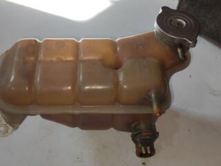 Расширительный бачок Мерседес 124