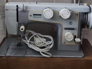 Швейная электрическая машинка Подольск 142
