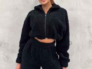 Продам новый костюм