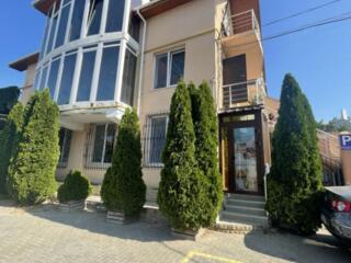 Vand Townhouse 70m2 in 2 niveluri str. Sf. Treime Negociabil