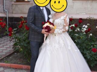 Красивое свадебное платье