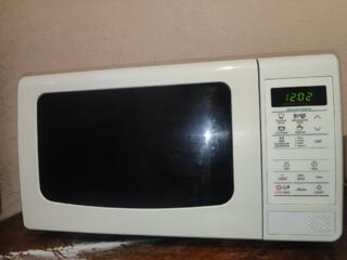 Продам микроволновку Samsung