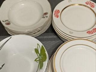 Продам посуду в отличном состоянии 15руб.