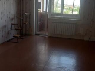 Продається 1 кімнатна великогабаритна квартира в Соляних, зуп. Плавбасе