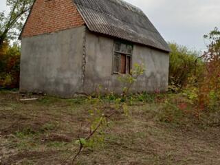 Продам земельный участок с домиком-дачу на полигоне в Тирасполе