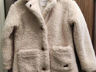 Демисезонное пальто-шубка на девочку