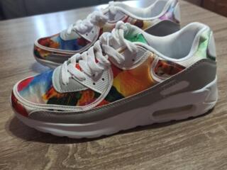 Продам новые