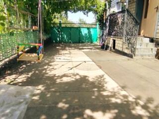 Дом с бассейном и автономным отоплением у Днестра — по цене квартиры