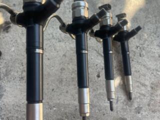 Продам форсунки Toyota avensis 2.0 D-4D