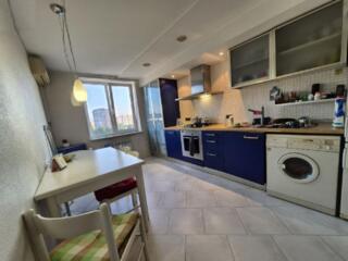 Просторная квартира в генеральском доме. 7/10. 92/54/13. Капремонт.