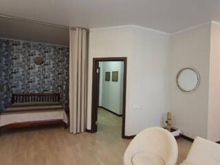 Аркадия, 1- но комнатная квартира с ремонтом мебелью