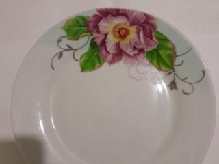 Тарелки, посуда разные. Цена договорная.