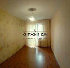 Продаж 3-кімнатної квартири на Березняках, просп. Павла Тичини, 28. ..