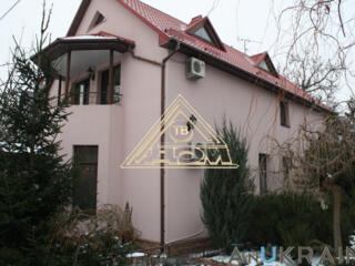 Дом на ул. Красных зорь / 9 станция Фонтана