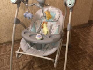 Продам электронную шезлонг качелю в отличном состоянии. 100$