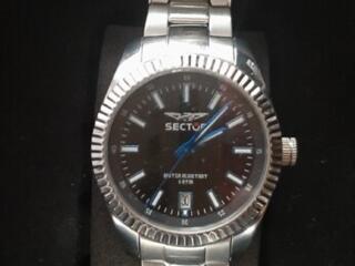 Продаются наручные электронные часы итальянского бренда SECTOR.