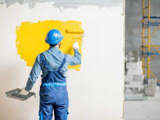 На постоянную работу требуются строители, штукатуры, каменщики, маляры