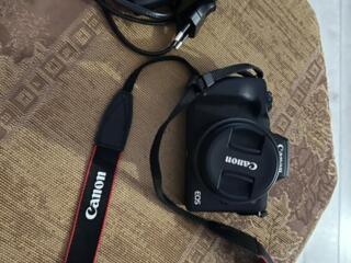 Фотоаппарат EOS M50