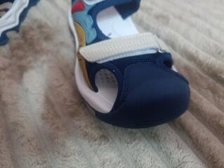 Новые сандали, с защитным носком