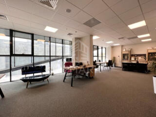 Vanzare oficiu mobilat, situat în Business Centru. Amplasat ...