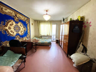 Продаю простору 1к. квартиру на Намиві