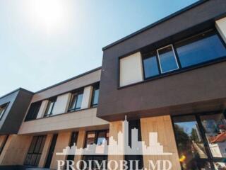 Vă propunem spre vînzare această casăcu 2 nivele, sect. Centru, str. .