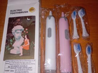 Продам новый набор из 2-х зубных щёток на батарейках