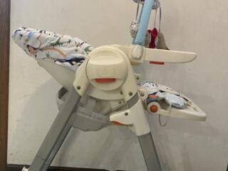 Продается стульчик для кормления 700р.