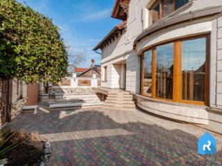 Casa exclusivistă in sectorul Buiucani. 395 m. p.