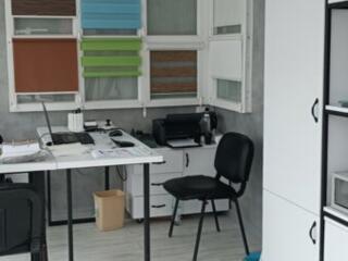 Продавец-консультант (окна, двери, жалюзи). Уютный офис. Достойная ЗП.