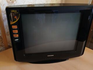 TV SAMSUNG+DVD+80 дисков с фильмами