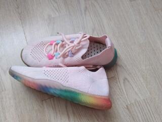 Трендовые текстильные кеды р-р 34 для активной девочки.