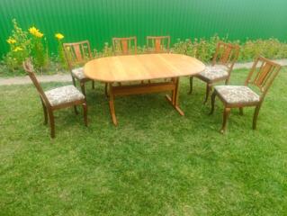 Дубовые стулья и столы из Европы