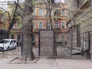 Преображенская: продам подвальное помещение в активном людном центре!