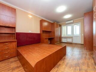 продаж 4-к квартира Київ, Святошинський, 144000 $