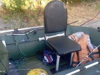 Продам поворотное кресло.