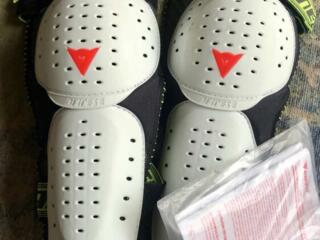 Новые фирменные защитные щитки. Цена - 580 рублей Тирасполь.