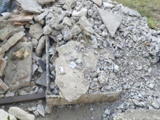 Бесплатно отдам Бут..