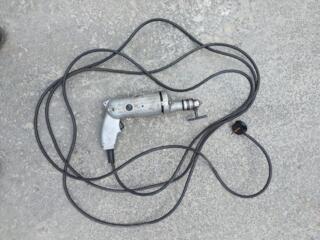 Продам дрель; 1,5 -10 мм патрон.