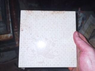 Продаю керамическую плитку для ванной и кухни беж серая и терракотовая