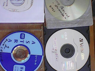 Диски СД и ДВД с музыкой. Много Рока и еще разное.