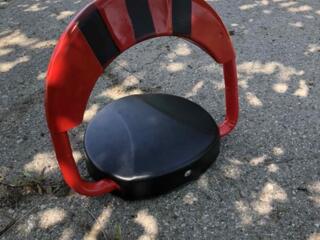 Продам парковочный барьер на пульте дистанционного управления