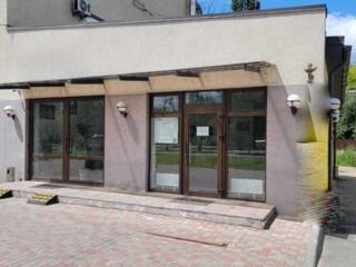 Оренда магазин / автосалон / шоурум 93м2,пр.Повітряних сил,90