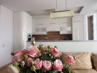 продаж 4-к квартира Київ, Дніпровський, 190000 $