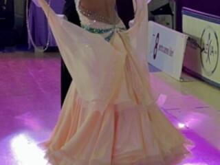 Продам платье. Спортсменам!