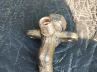 Продам кран подкачки калёс Урал 4320 и кран для управления тормозами