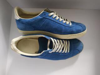 Кроссовки б/у из кожи. Узкая-средняя нога. France. размер 42,5