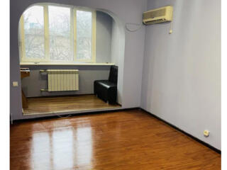 Трехкомнатная квартира на улице Варненской, Черемушки