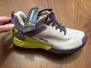 Кроссовки для бега по пересечённой местности