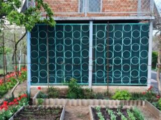 Продам дачный участок с капитальными строениями.